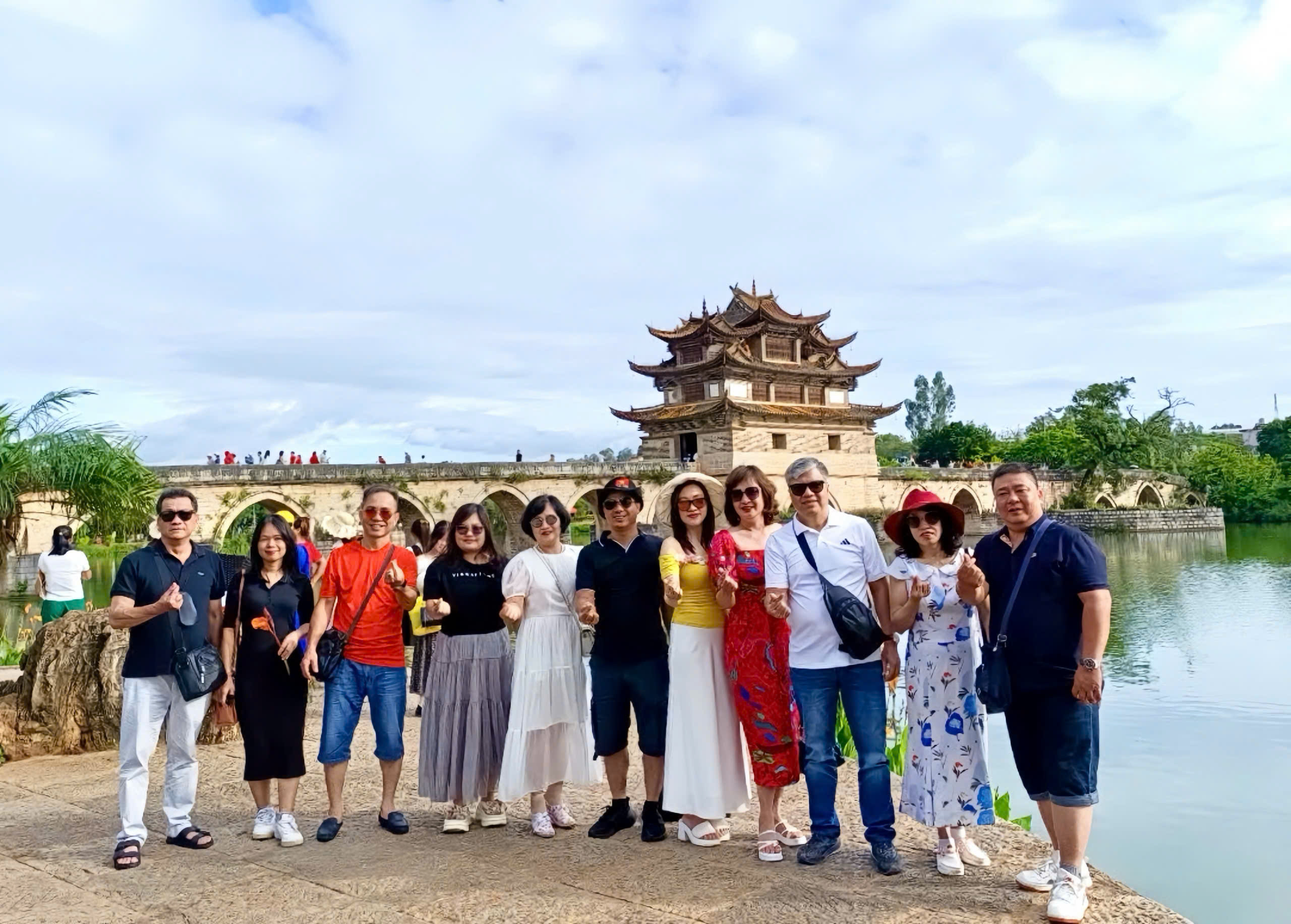 HÀNH TRÌNH GẮN KẾT VÀ KHÁM PHÁ 